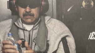 Mira la primera imagen de Maduro bajo custodia de Estados Unidos (compartida por Trump en Truth Social)