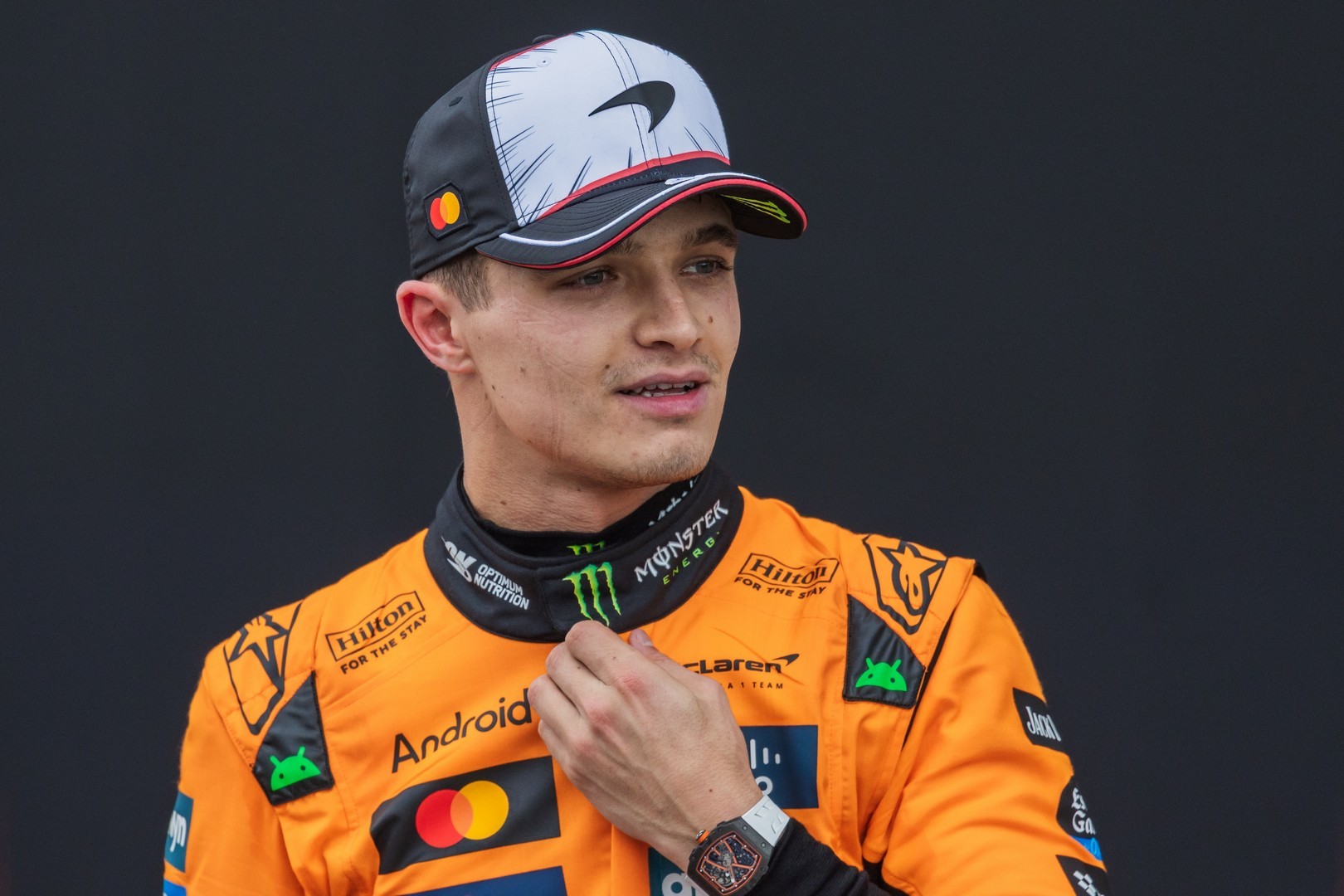 Lando Norris se ríe del incidente de la cinta americana de Red Bull