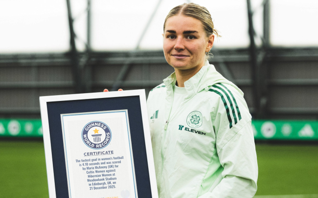 La jugadora escocesa Maria McAneny bate el récord Guinness del gol más rápido de la historia del fútbol femenino