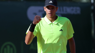 Rafa Jódar acaba ganando el partido suspendido contra Carreño, pero no sin polémica
