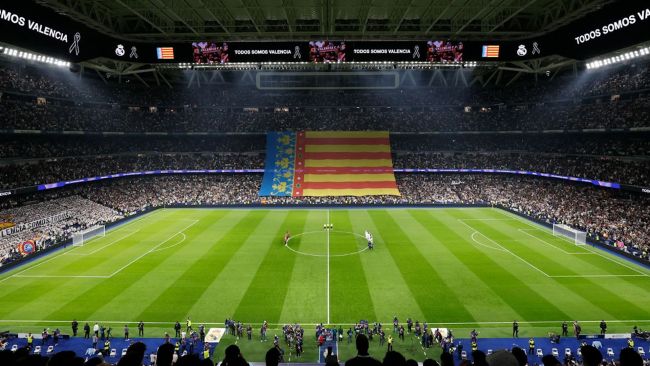 El Real Madrid visita esta noche al Valencia: divididos en una feroz rivalidad, unidos en la solidaridad