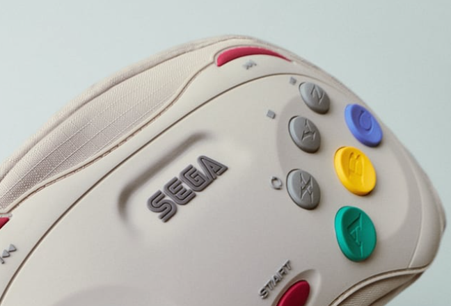 Zara empieza a vender riñoneras con forma de Sega Saturn