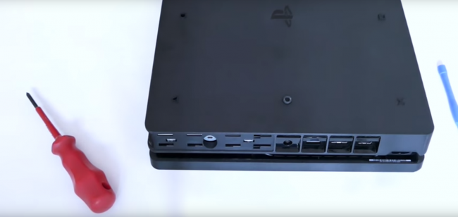 Vídeo: Desmontaje de una PS4 "Slim"