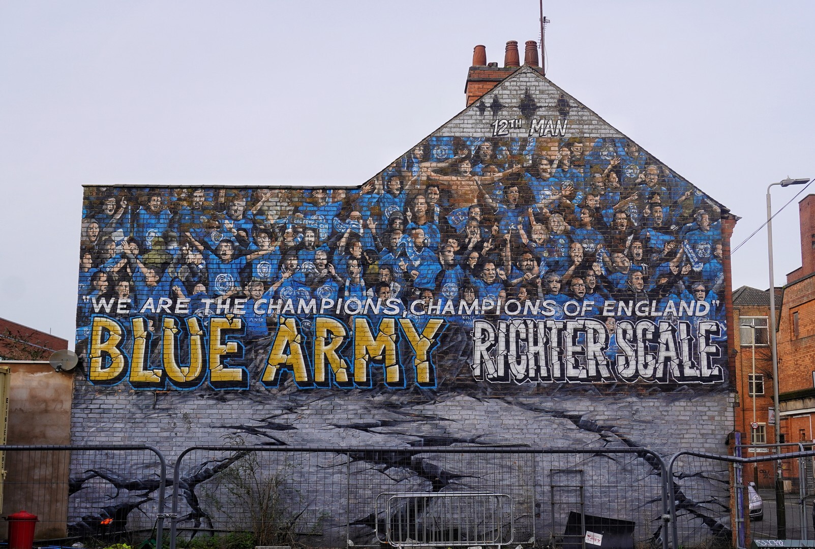 El Leicester City cae a tercera división diez años después de ganar la Premier