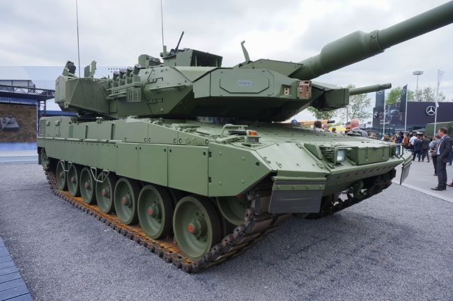 Holanda invierte más de 1.000 millones de dólares en tanques Leopard 2A8