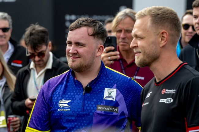 Luke Littler bate varios récords de la PDC