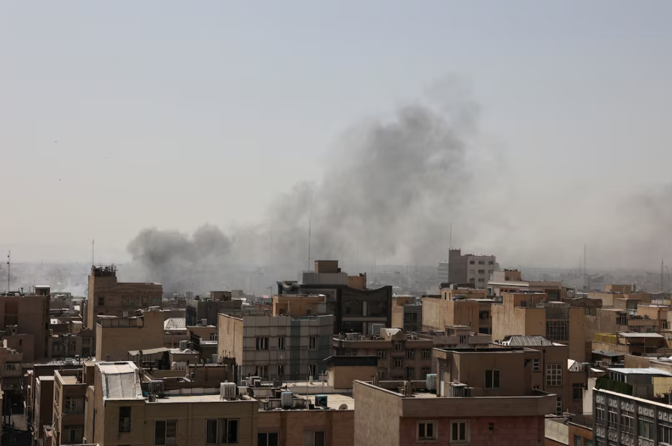 EEUU e Israel lanzan ataques contra Irán, Trump pide un cambio de régimen y menciona "grandes operaciones de combate"