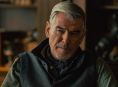 Pierce Brosnan aborda las críticas a su acento irlandés en MobLand 