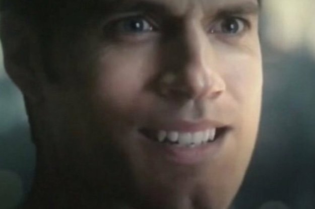 A Henry Cavill no le gustan las escenas de sexo