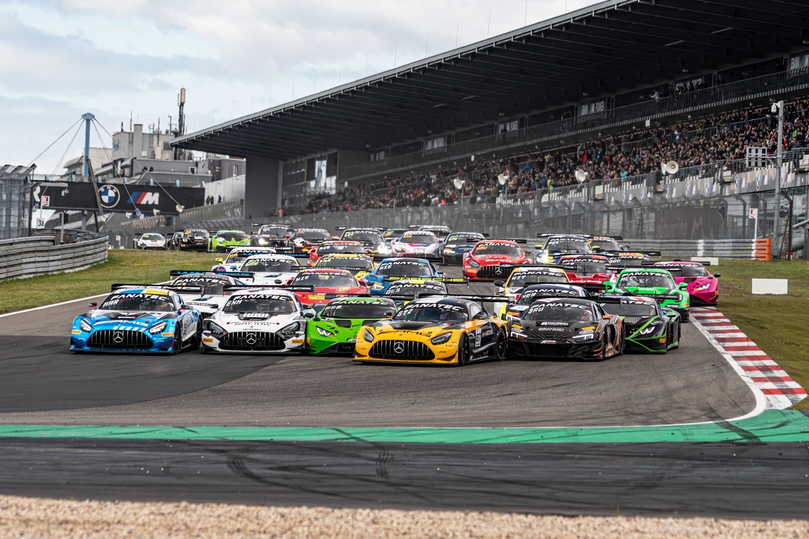Cómo ver las 24 Horas de Nürburgring con Max Verstappen, del sábado al domingo