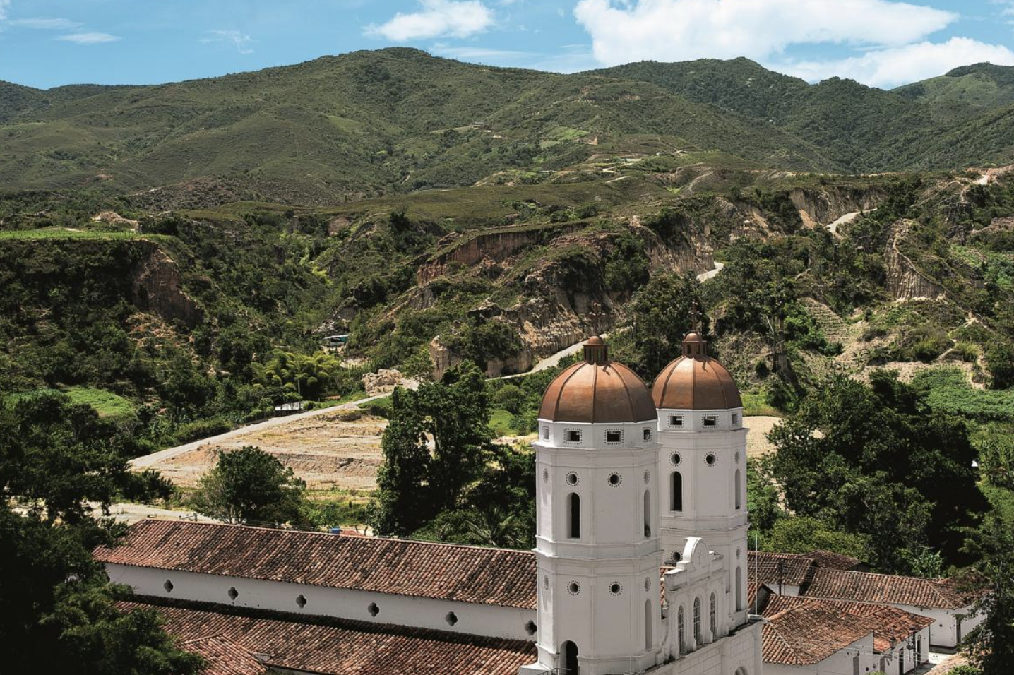 Accidente aéreo en Colombia: 15 muertos, entre ellos un candidato político