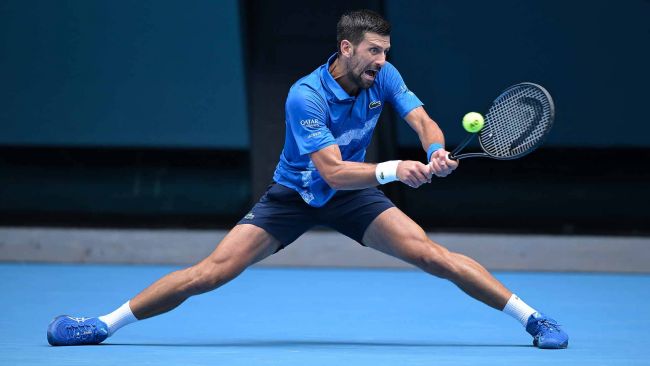 Gracias a su veteranía, Novak Djokovic arrebata un récord brutal a Roger Federer
