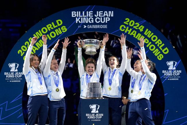 Italia rompe el sueño eslovaco de la Copa Billie Jean King: "En un par de días nos daremos cuenta de que ha sido increíble"