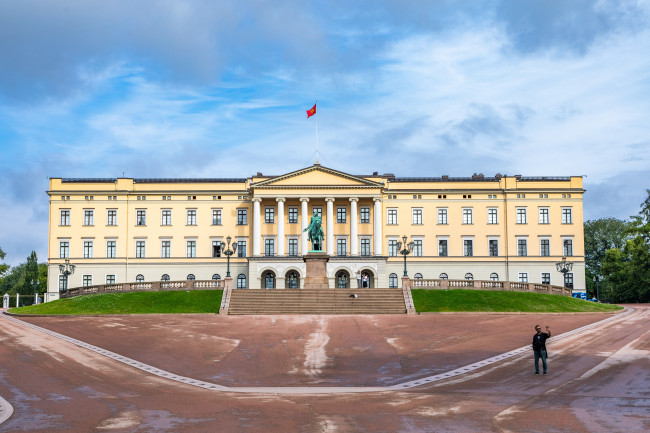 El hijo de la princesa heredera de Noruega ha sido declarado culpable de dos delitos de violación