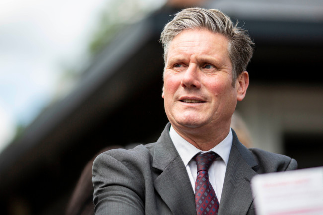 Starmer amenaza a las plataformas tecnológicas con prohibirlas en el Reino Unido por no eliminar el "porno de venganza"