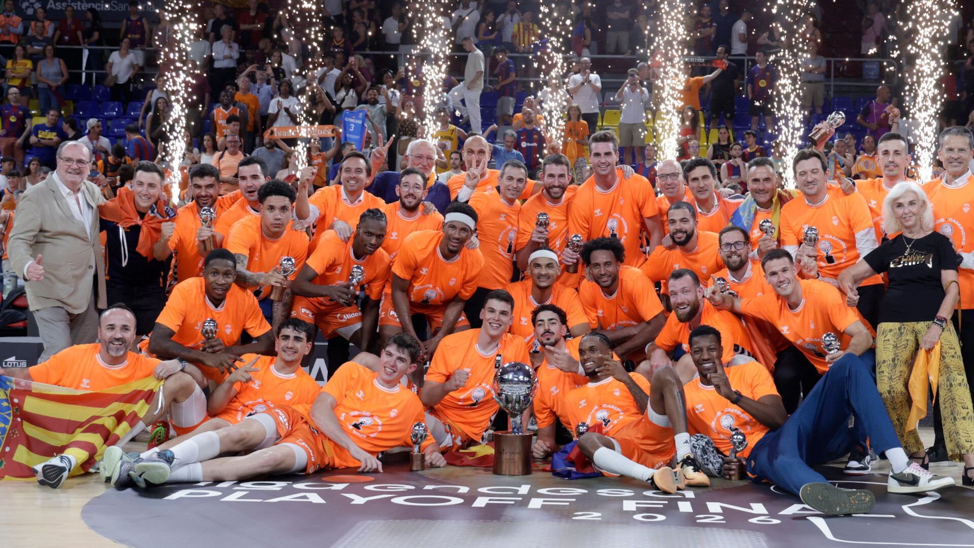 Valencia Basket derrota al Barça en el Palau y gana su segunda liga