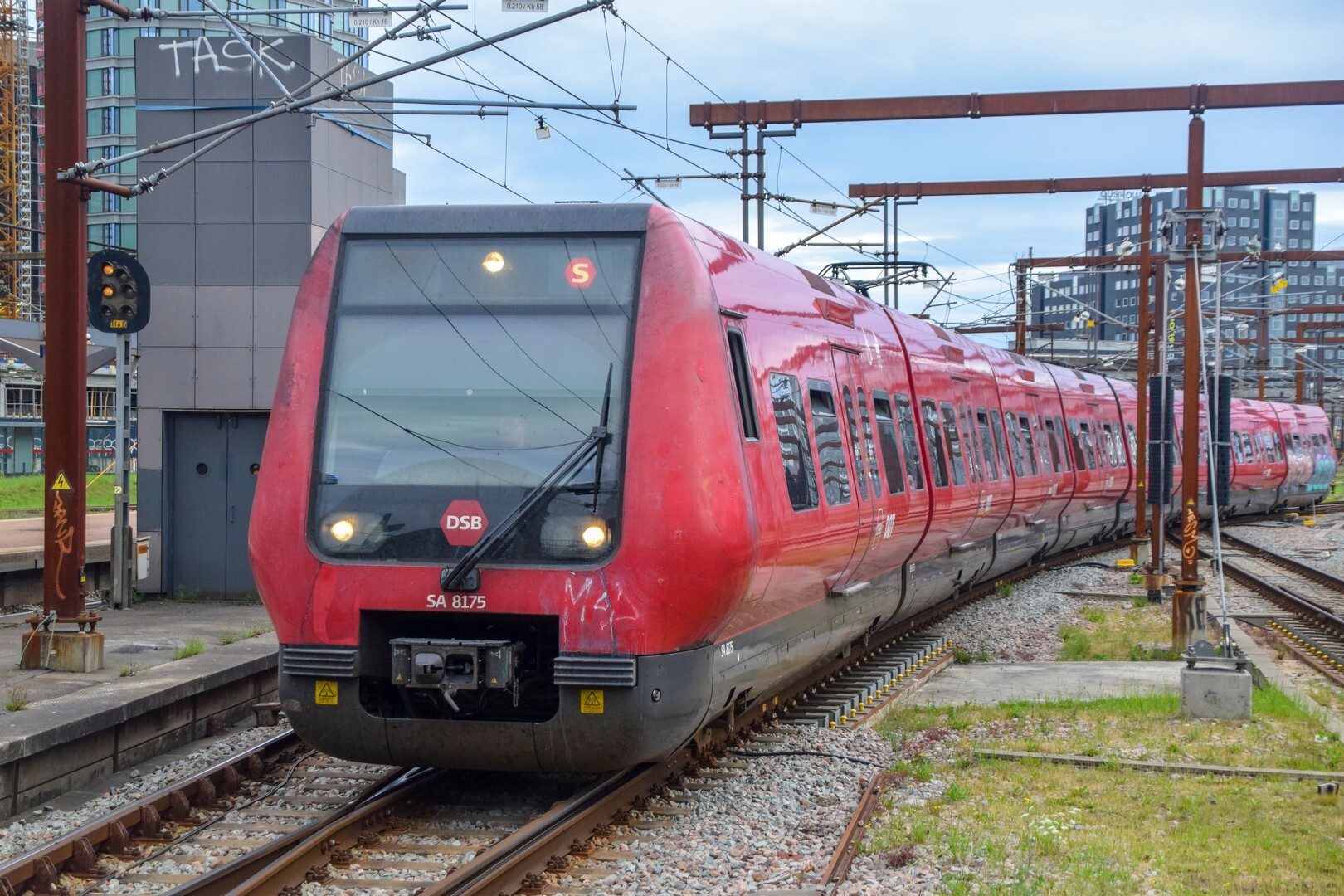 Choque de dos trenes al norte de Copenhague, 5 heridos graves