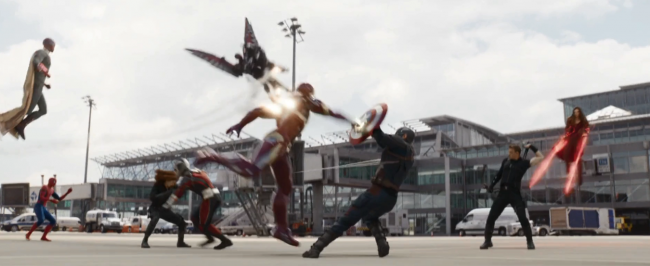 Stephen King critica las películas de superhéroes por su violencia aséptica