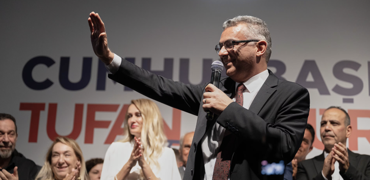 La victoria moderada en las elecciones turcochipriotas hace albergar esperanzas de conversaciones de paz