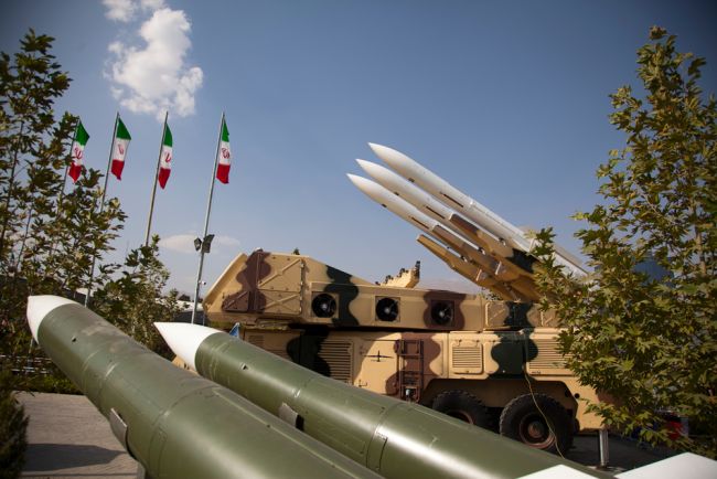 Irán amenaza con extender el conflicto más allá de la región si Estados Unidos reanuda el bombardeo