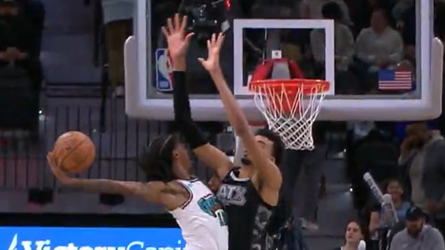 Ja Morant hace el mejor mate de la temporada, para deleite de todos los fans de la NBA