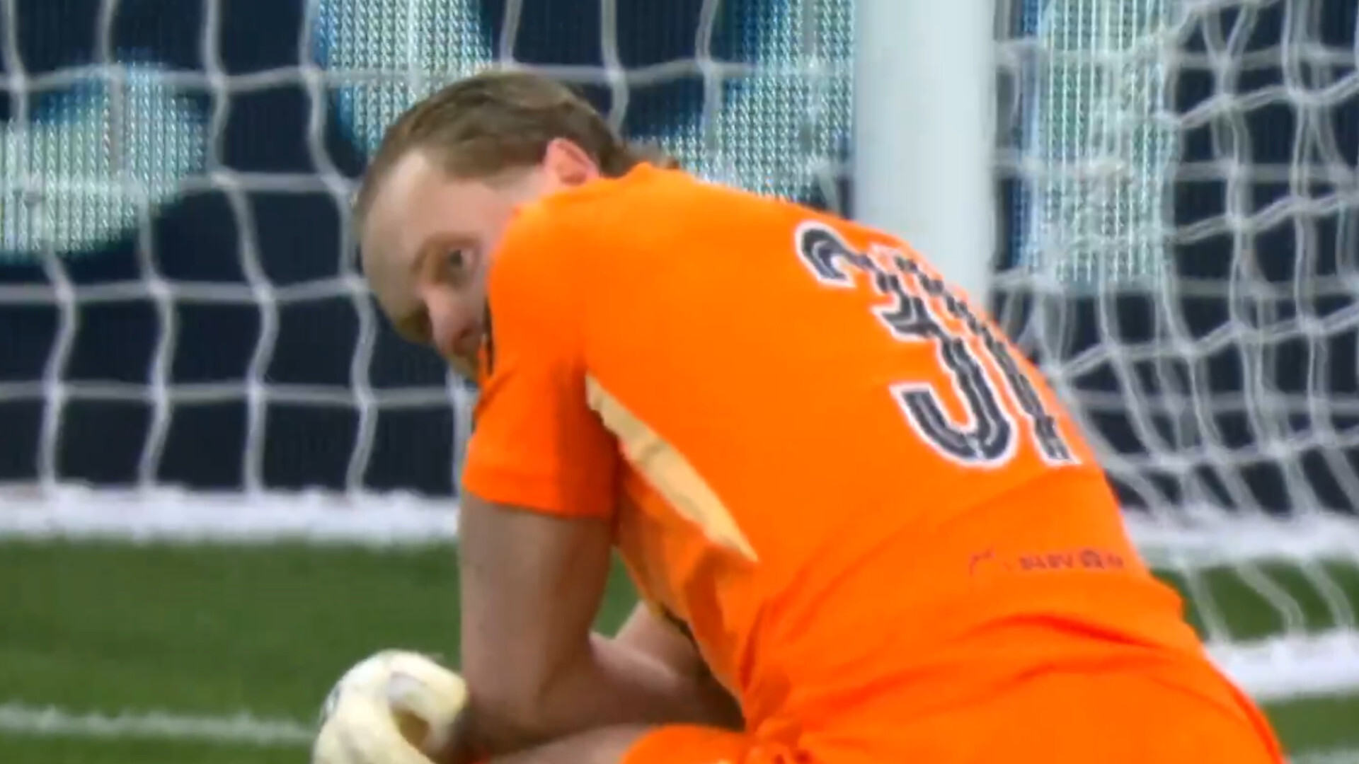 Igor Tudor sustituye al portero suplente Kinský a los 15 minutos tras 3 goles