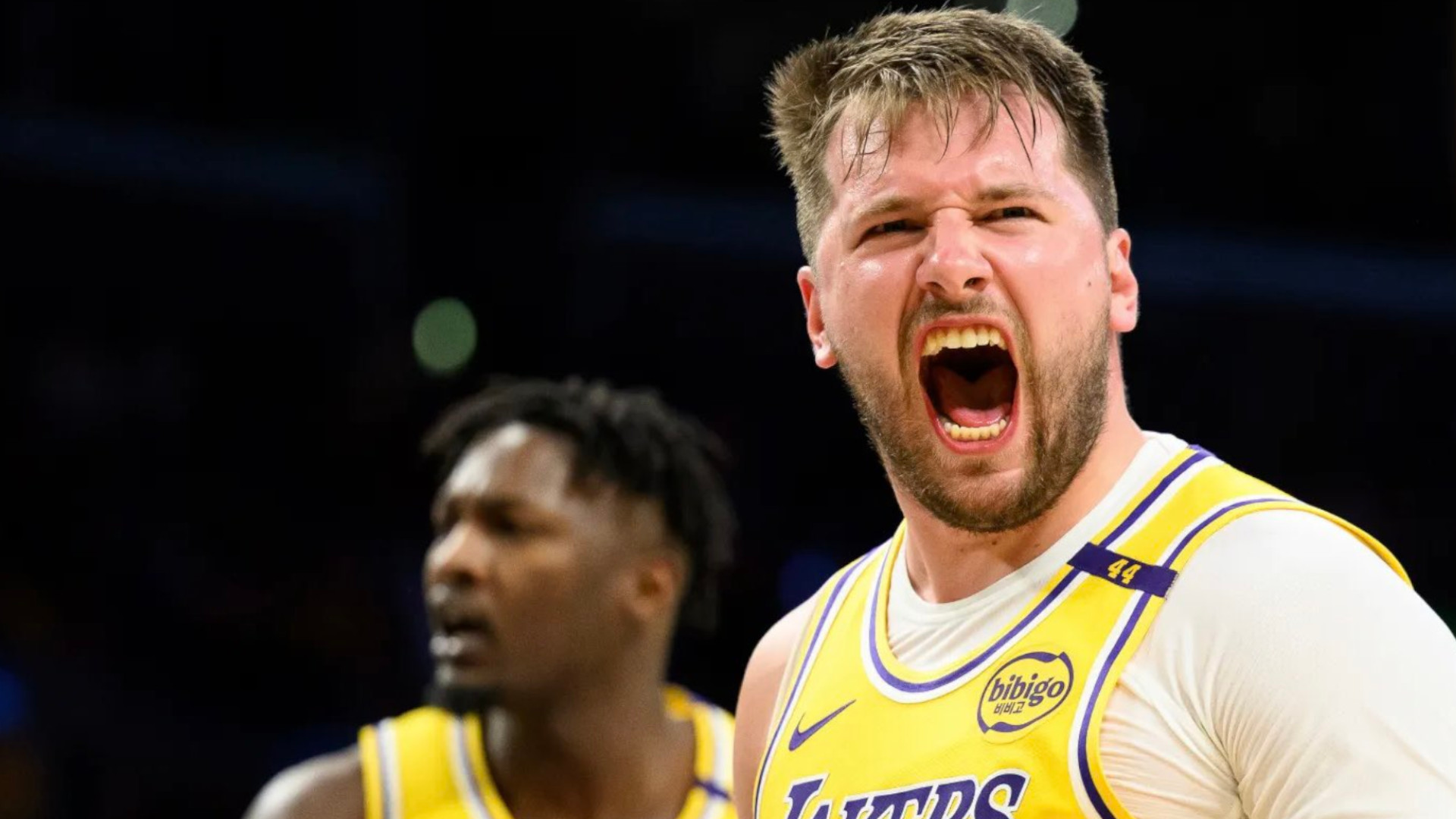 Los Angeles Lakers vuelven a la senda de la victoria con buenas actuaciones de Doncic y James