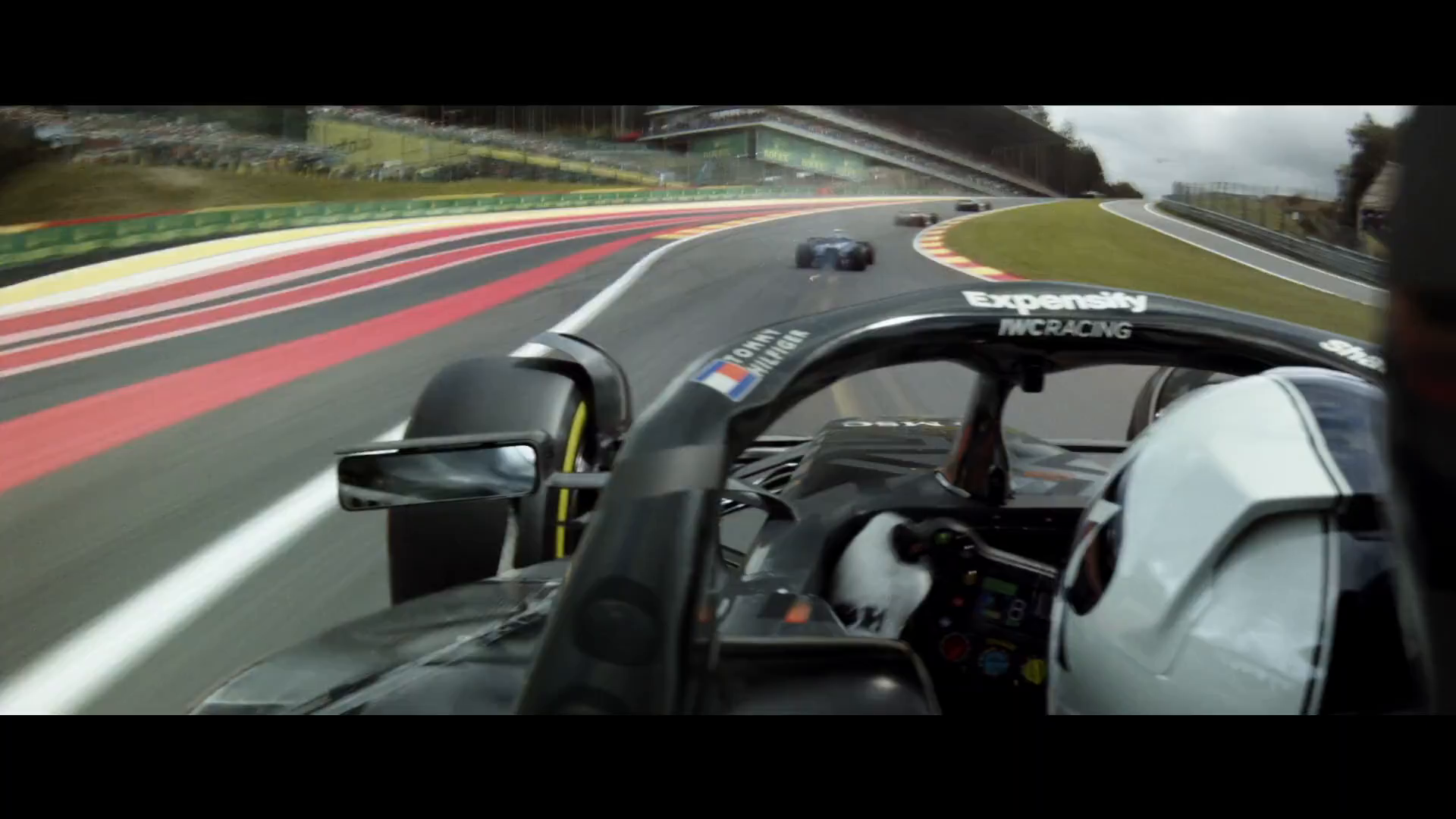 La F1 de Brad Pitt y Joseph Kosinski se estrena en verano, pero ya tenemos un primer tráiler para calentar motores