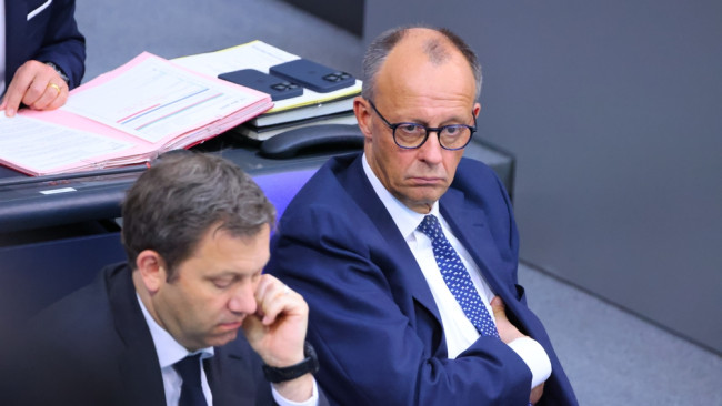 Alemania impulsa un plan de la UE de "dos velocidades" para acelerar la integración de la defensa: Propósito y países implicados