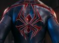 A Spider-Man: Miles Morales le han regalado un traje nuevo