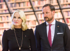 La princesa heredera de Noruega, Mette-Marit, dice que fue "manipulada y enga&ntilde;ada" por Epstein