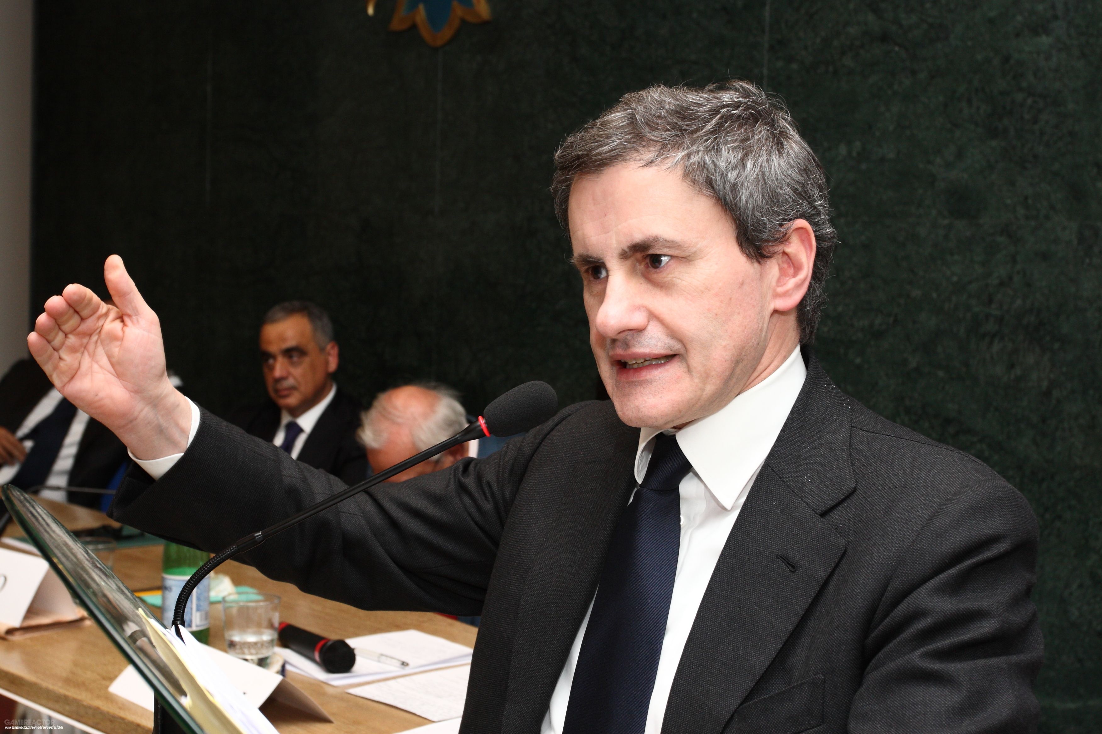 El antiguo alcalde de Roma de ultraderecha da un sorprendente giro hacia el activismo por los derechos de los reclusos
