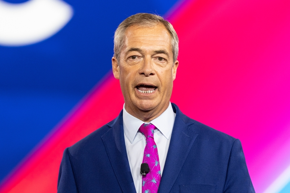 Farage propone prohibir la oración musulmana masiva en lugares históricos del Reino Unido