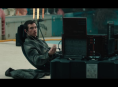 Mark Strong aparece con pelo en el teaser oficial de Neuromancer