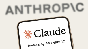 Anthropic tendrá que pagar 1.5 mil millones de dólares por usar libros de forma indebida para entrenar un chatbot de IA