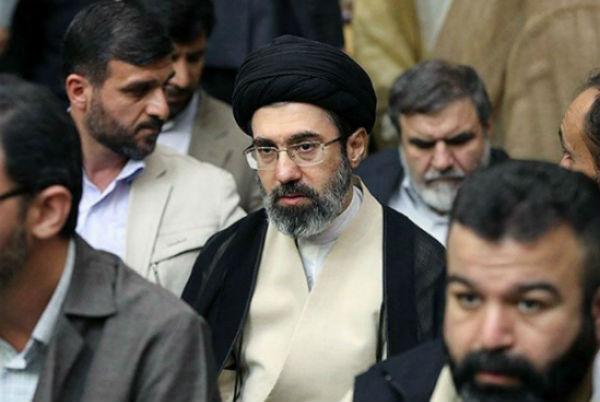 Con el régimen de lso clárigos en declive tras la muerte de Jamenei, la línea dura de la Guardia Revolucionaria está tomando el control de Irán, y eso significa mano dura dentro y fuera del país