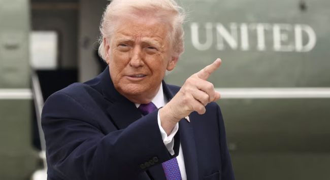 Trump promete 5.000 dólares a cada adulto estadounidense si los republicanos ganan las elecciones de mitad de legislatura