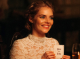 Samara Weaving, protagonista de Ready or Not y Scream VI, se lleva su PS5 a todos los sitios a los que viaja