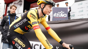 Jonas Vingegaard se une al selecto club de ciclistas que han ganado las tres Grandes Vueltas tras arrasar en el Giro