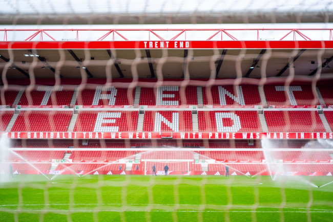 El Nottingham Forest despide a Sean Dyche y busca a su cuarto entrenador de la temporada
