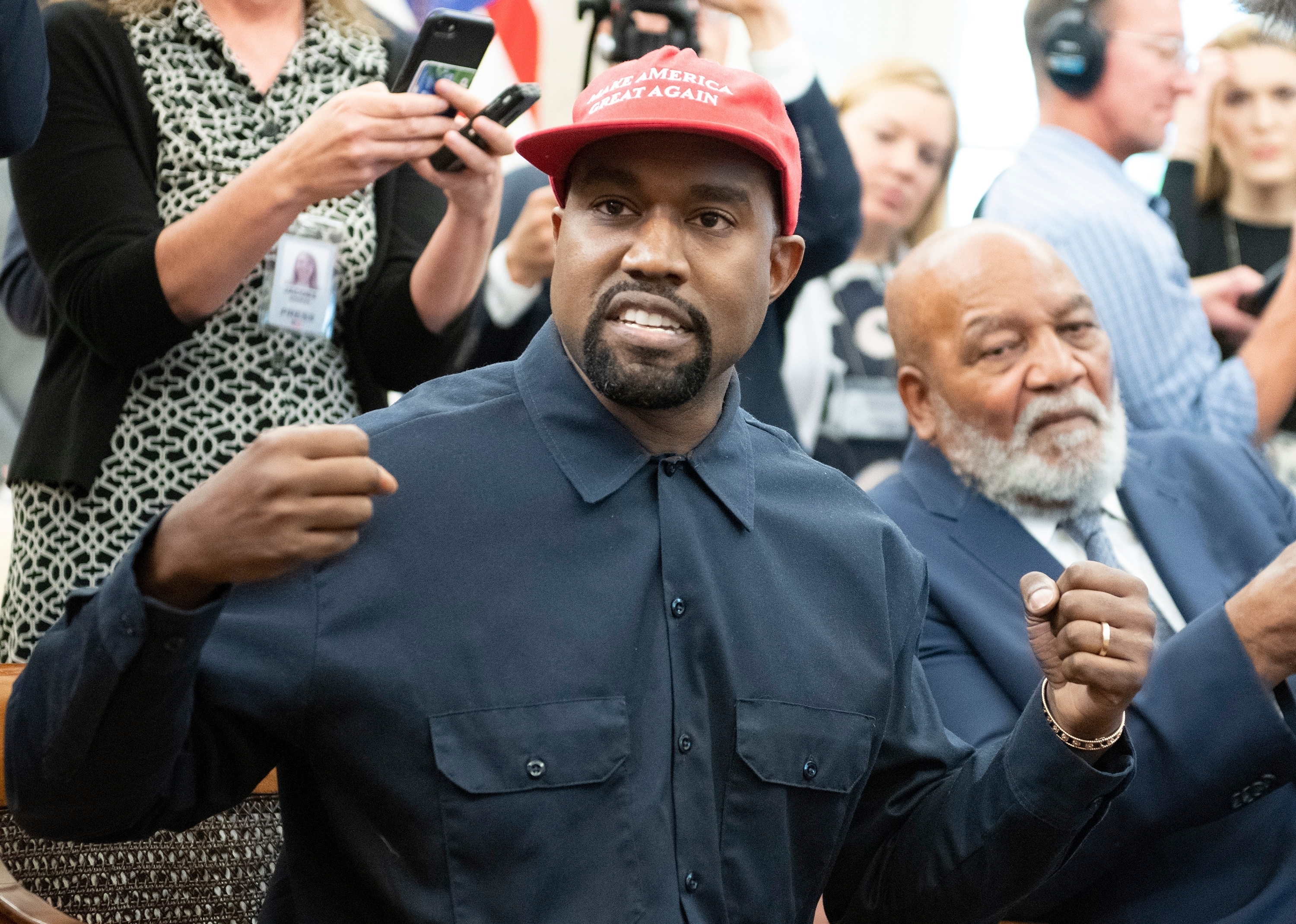 Un político turco denuncia la "degeneración cultural y el alejamiento de los valores" tras el concierto de Kanye West