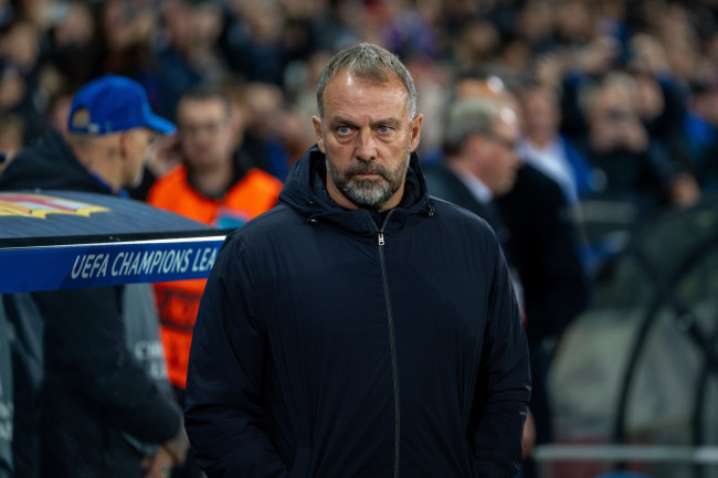 Hansi Flick seguirá en el Barcelona hasta 2028 con otro año potencial en función de sus méritos