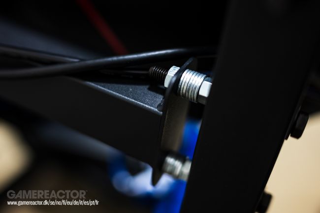 Guía: Montando una cabina simracing de tres pantallas sin estrellarse en el intento