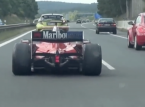 Este hombre evadi&oacute; a la polic&iacute;a durante a&ntilde;os conduciendo un F1 por la v&iacute;a p&uacute;blica... Ahora, por fin le han pillado