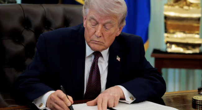 El presidente Trump ganó 1.000 millones de dólares con las criptomonedas en su primer año de vuelta en el cargo