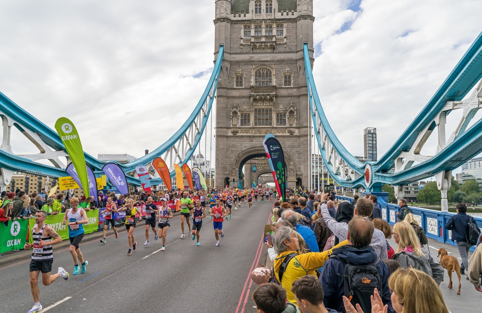 Sawe y Kejelcha rompen un récord histórico del maratón en Londres