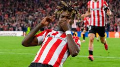 El Athletic Club remonta ante la Roma ante su afición de San Mamés