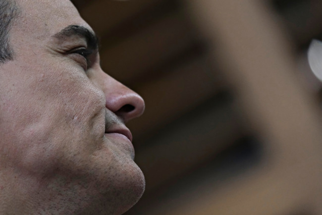 Sánchez desafía a Trump tras la amenaza: "NO A LA GUERRA" o "ruleta rusa con el destino de millones"