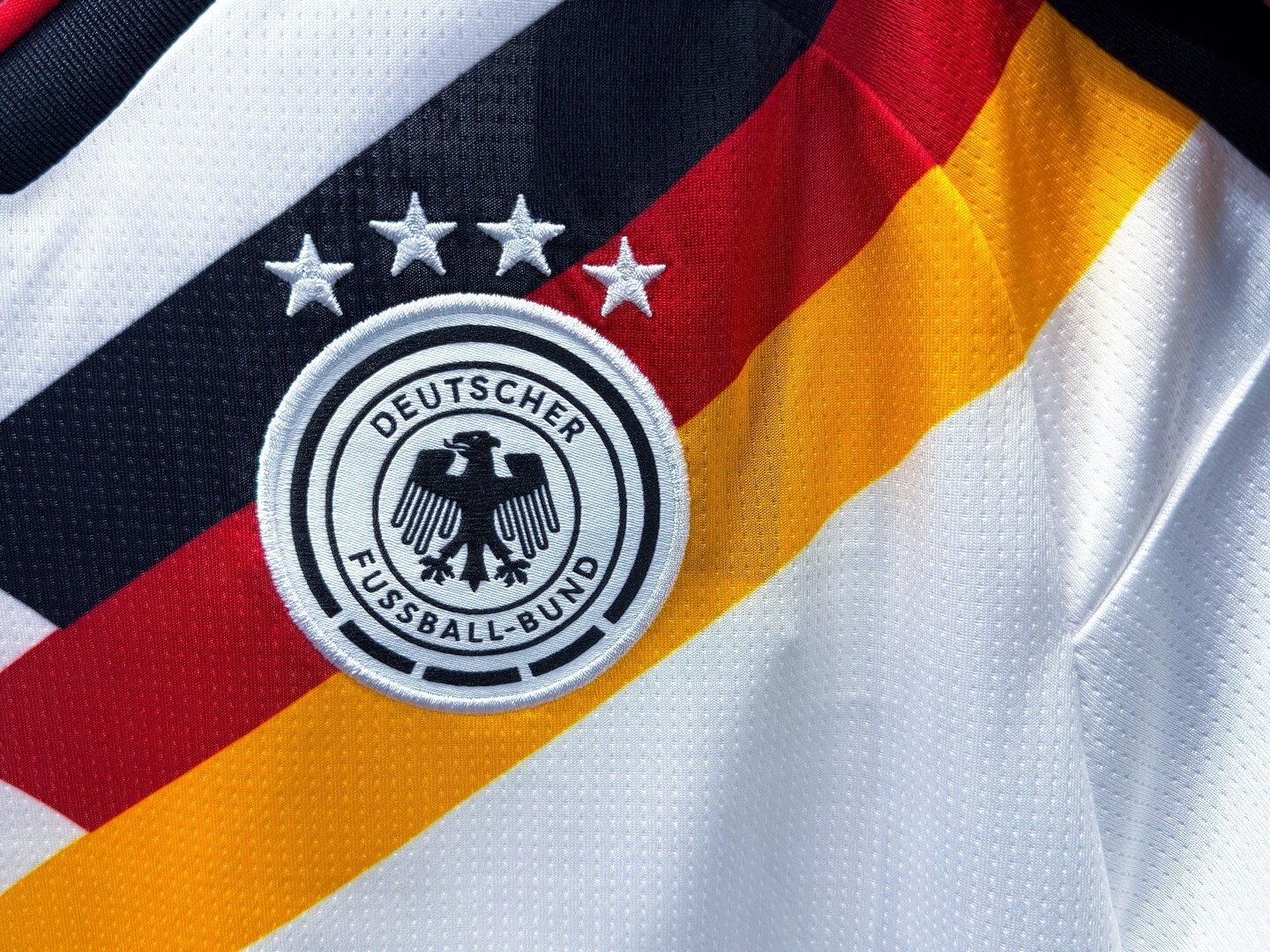 Paraguay da la sorpresa ante Alemania en la tanda de penaltis; Alemania vuelve a quedarse fuera de los octavos de final del Mundial