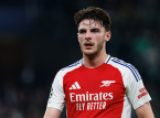 Un aficionado del Tottenham se burla de la esposa de Declan Rice en la goleada del Arsenal